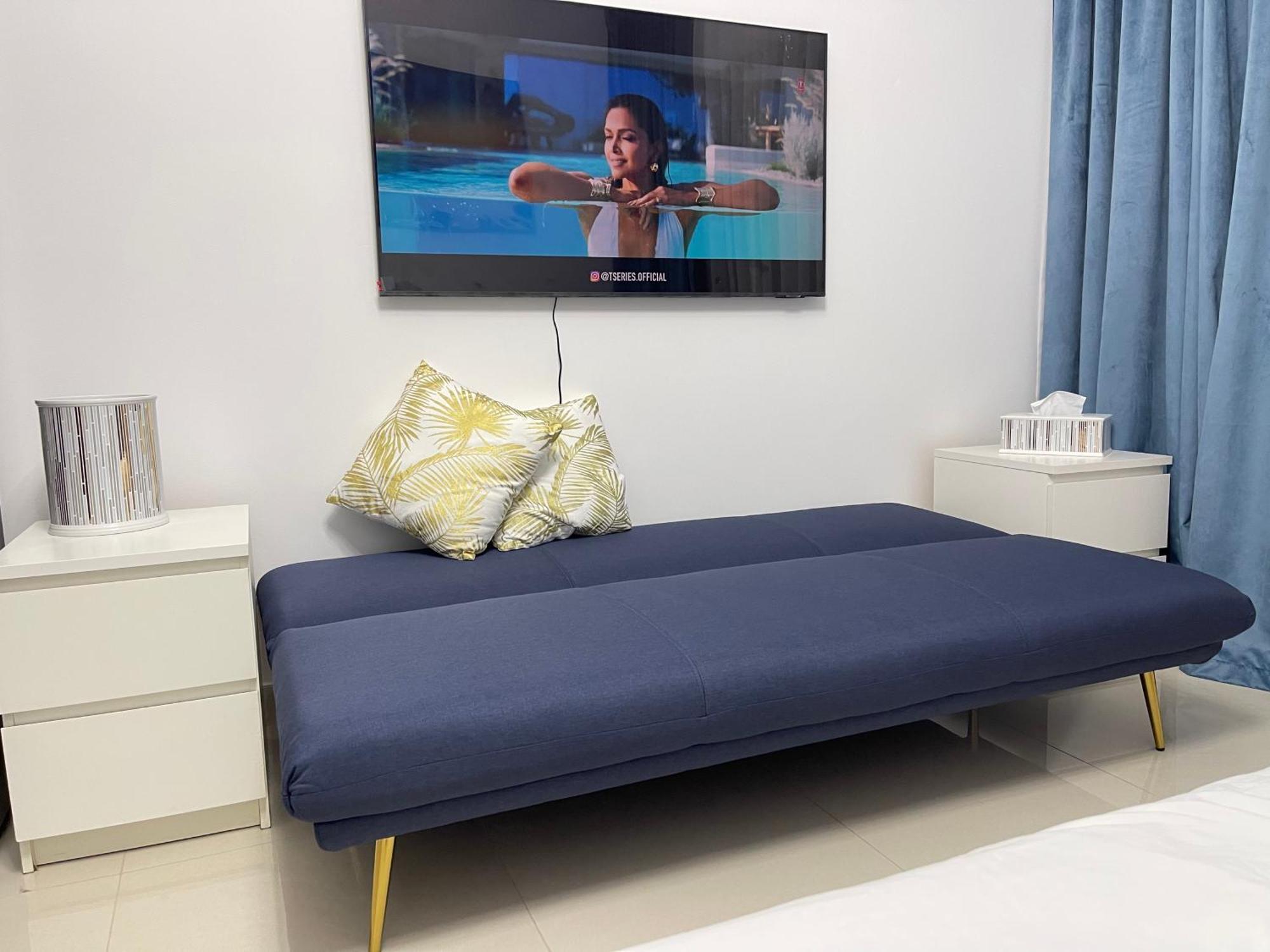 Great View, Dubai Sportcity, Parking Included, Nice Apartments Exterior photo