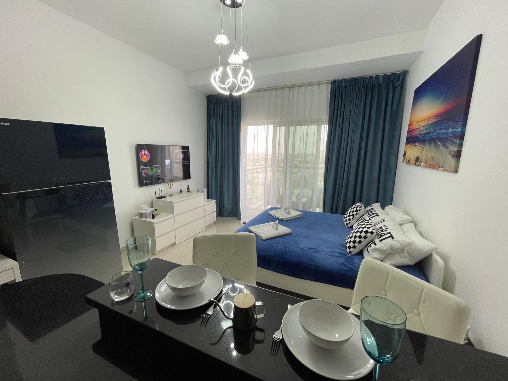 Great View, Dubai Sportcity, Parking Included, Nice Apartments Room photo